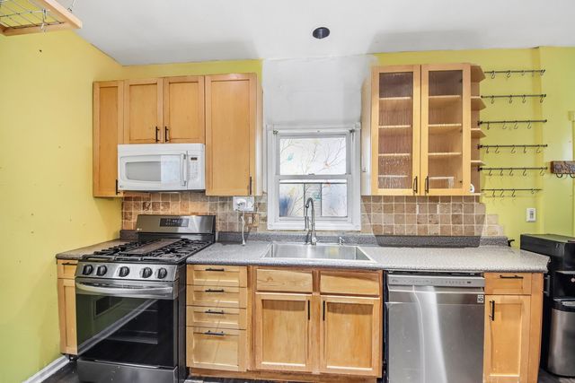 3819 N Kilpatrick Avenue, Chicago, IL 60641
