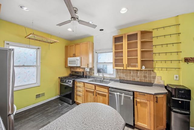 3819 N Kilpatrick Avenue, Chicago, IL 60641