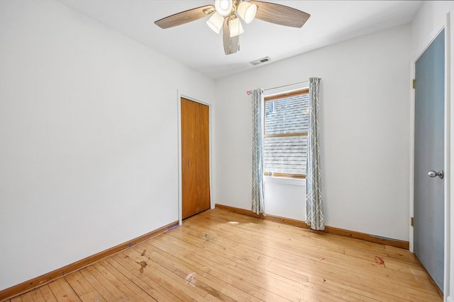 3819 N Kilpatrick Avenue, Chicago, IL 60641