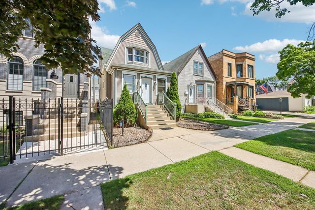 3819 N Kilpatrick Avenue, Chicago, IL 60641