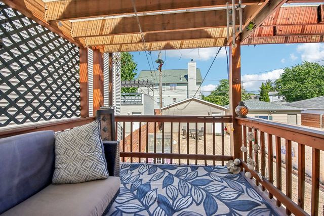 3819 N Kilpatrick Avenue, Chicago, IL 60641