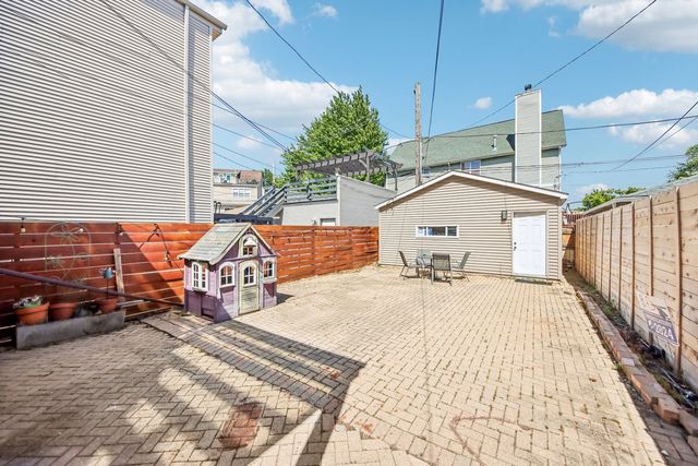 3819 N Kilpatrick Avenue, Chicago, IL 60641