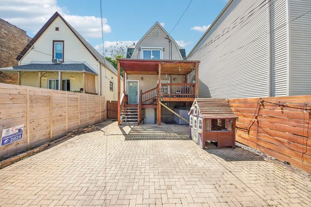 3819 N Kilpatrick Avenue, Chicago, IL 60641