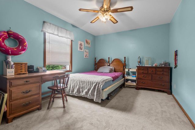 S89W23060 King PARKWAY, Big Bend, WI 53103
