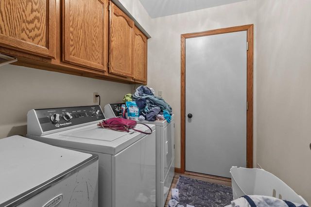 S89W23060 King PARKWAY, Big Bend, WI 53103