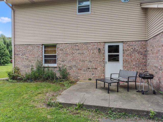 S89W23060 King PARKWAY, Big Bend, WI 53103