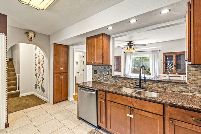 1042 Churchill Street, Saint Paul, MN 55103