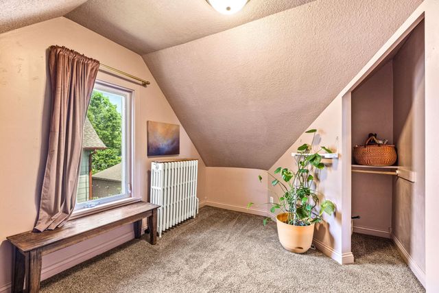 1042 Churchill Street, Saint Paul, MN 55103