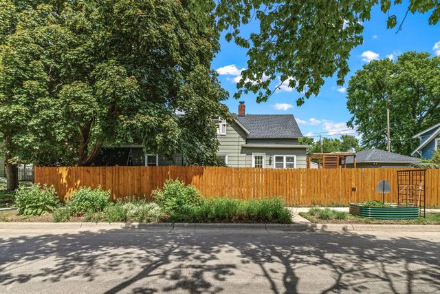 1042 Churchill Street, Saint Paul, MN 55103