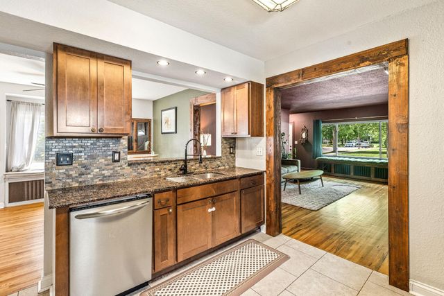 1042 Churchill Street, Saint Paul, MN 55103
