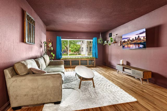1042 Churchill Street, Saint Paul, MN 55103