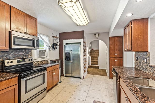 1042 Churchill Street, Saint Paul, MN 55103