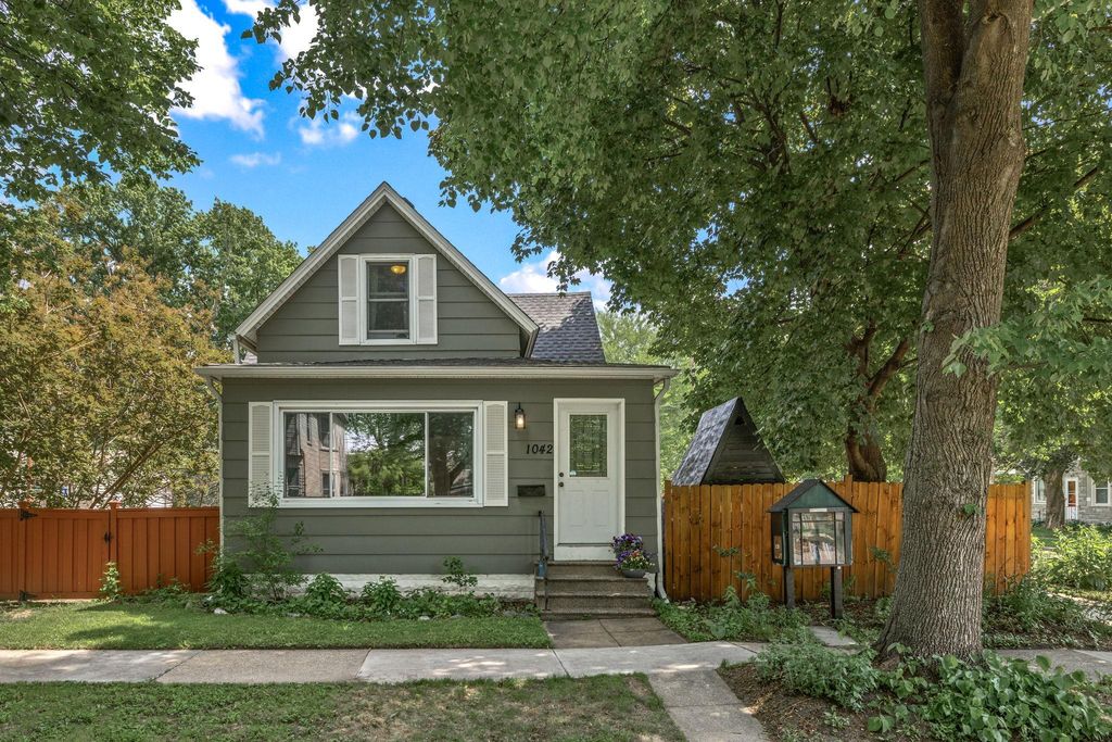 1042 Churchill Street, Saint Paul, MN 55103