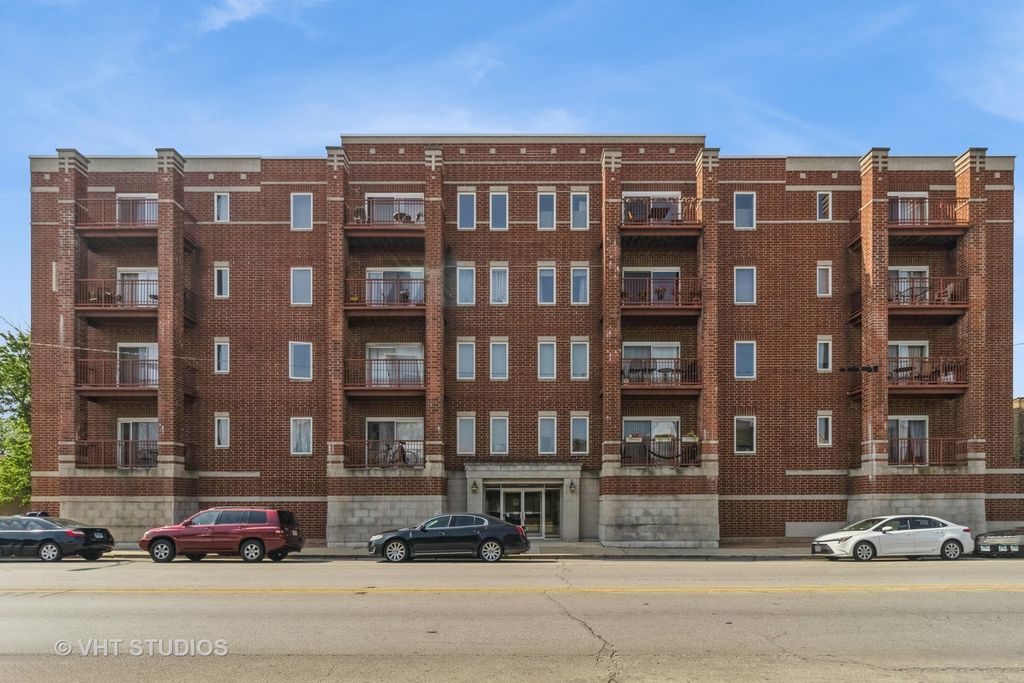 6238 26th Street 505, Berwyn, IL 60402