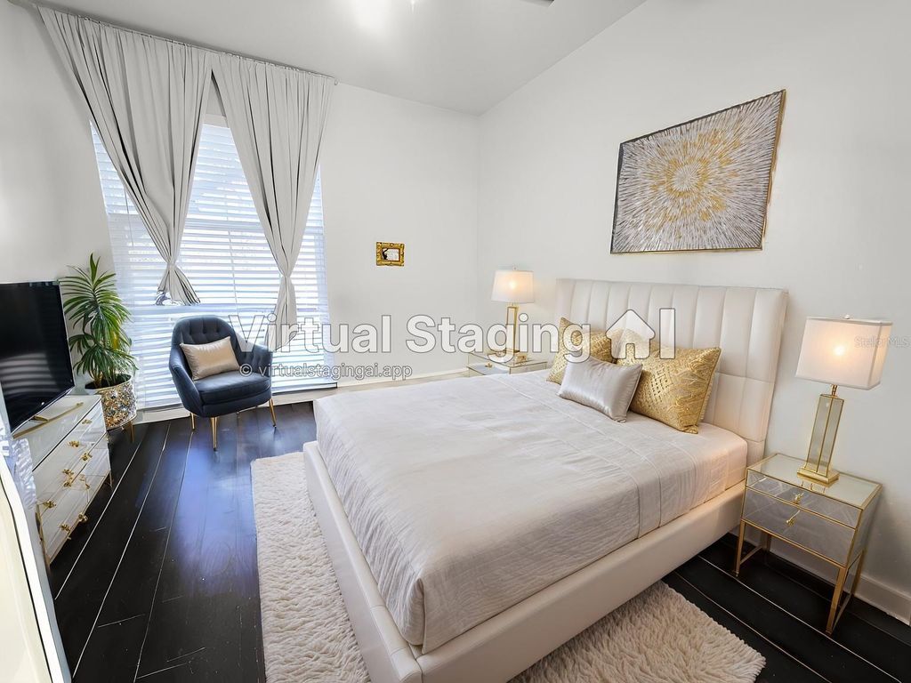 Image 12 of property listing at 11807 MINTWOOD COURT, Orlando, FL 32837