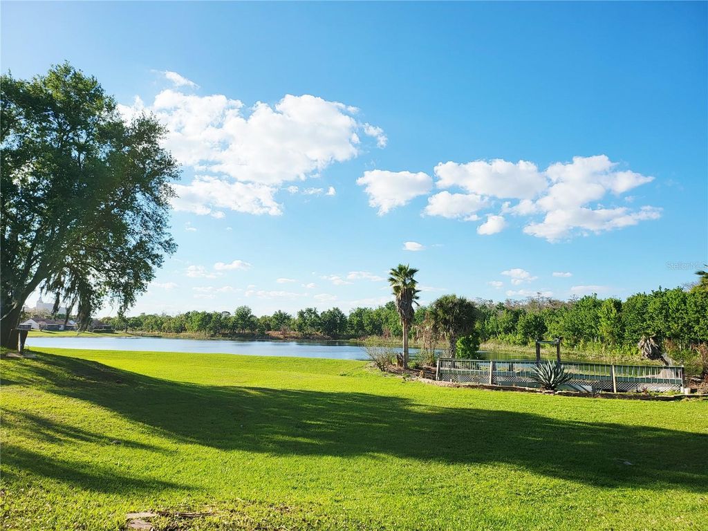Image 22 of property listing at 11807 MINTWOOD COURT, Orlando, FL 32837