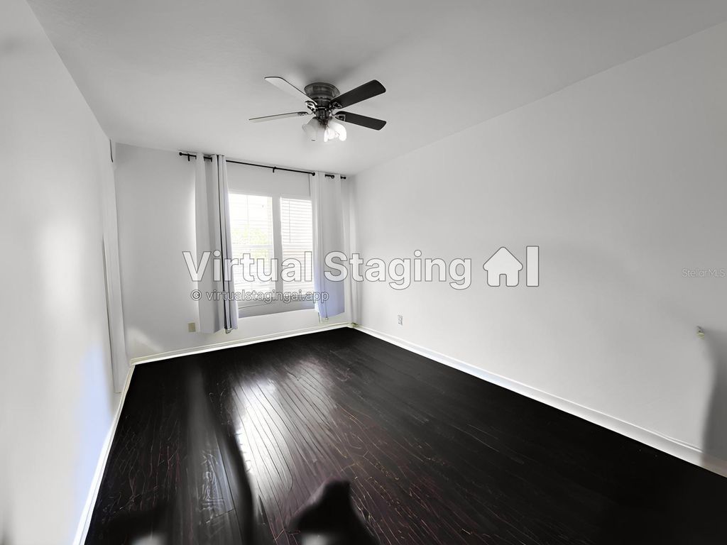 Image 7 of property listing at 11807 MINTWOOD COURT, Orlando, FL 32837