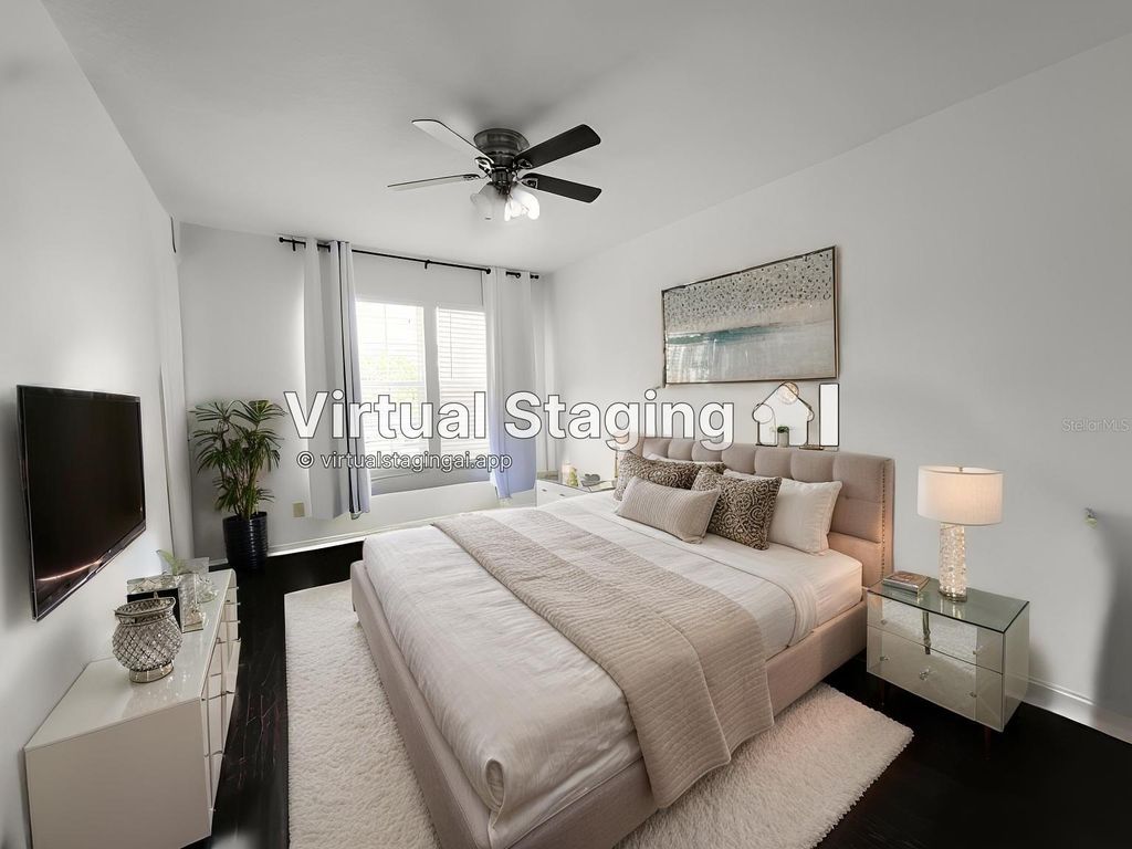 Image 8 of property listing at 11807 MINTWOOD COURT, Orlando, FL 32837