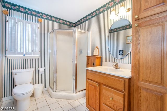 131 Maxim Dr, Hopatcong Boro, NJ 07843