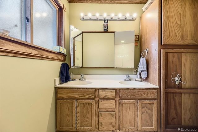 1824 S Logan Street, Denver, CO 80210