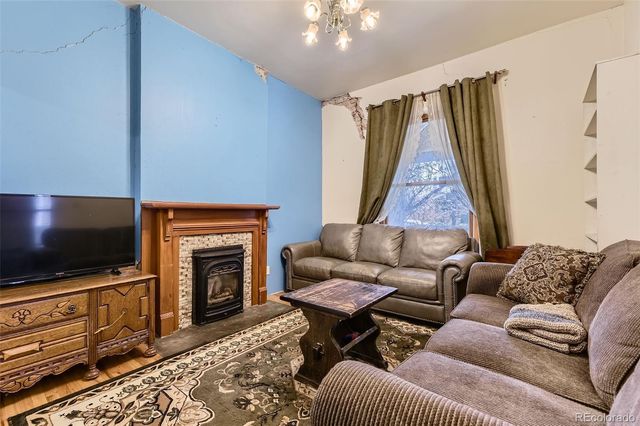 1824 S Logan Street, Denver, CO 80210