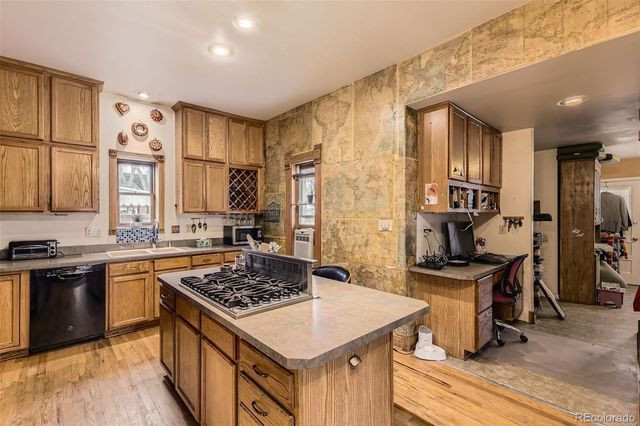 1824 S Logan Street, Denver, CO 80210