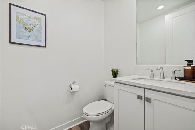 27005 Hummingbird Ln., Valencia, CA 91355