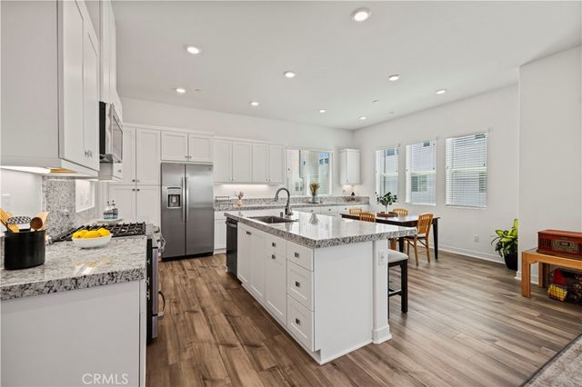 27005 Hummingbird Ln., Valencia, CA 91355