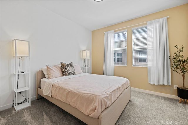 27005 Hummingbird Ln., Valencia, CA 91355
