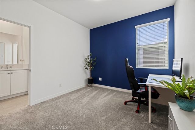 27005 Hummingbird Ln., Valencia, CA 91355