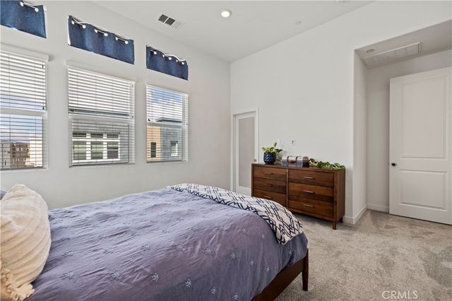 27005 Hummingbird Ln., Valencia, CA 91355