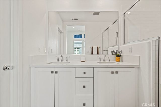 27005 Hummingbird Ln., Valencia, CA 91355
