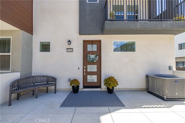 27005 Hummingbird Ln., Valencia, CA 91355