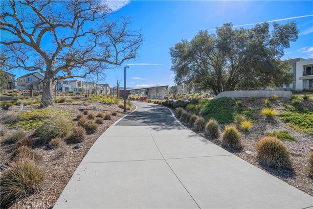 27005 Hummingbird Ln., Valencia, CA 91355