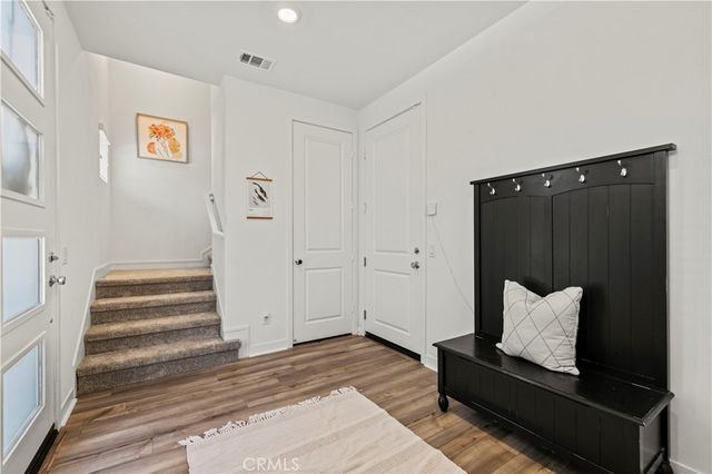 27005 Hummingbird Ln., Valencia, CA 91355