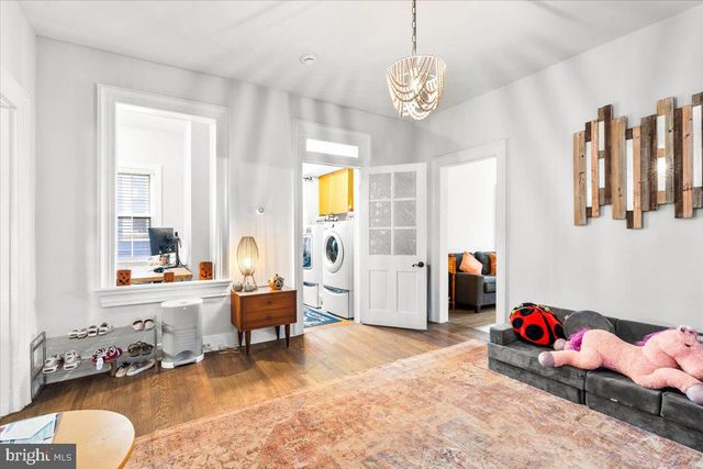 222 S RALEIGH ST, Martinsburg, WV 25401