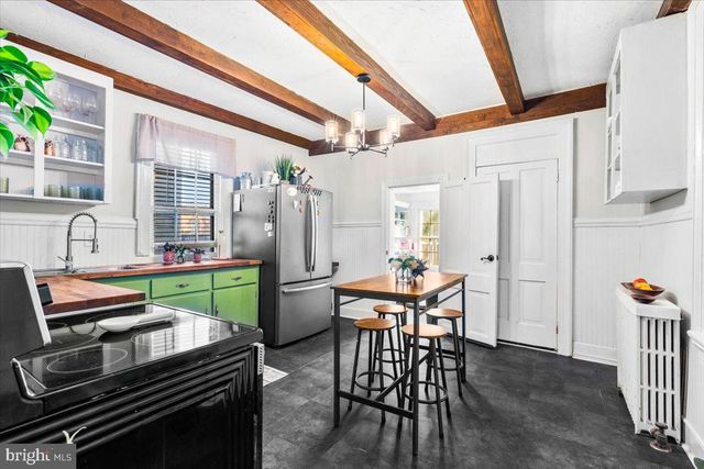 222 S RALEIGH ST, Martinsburg, WV 25401