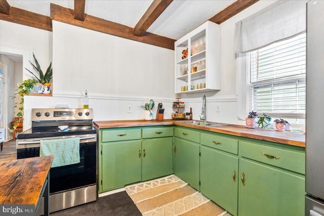 222 S RALEIGH ST, Martinsburg, WV 25401