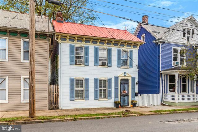 222 S RALEIGH ST, Martinsburg, WV 25401