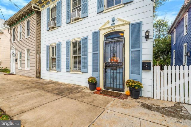 222 S RALEIGH ST, Martinsburg, WV 25401
