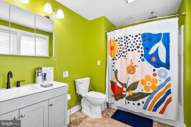 222 S RALEIGH ST, Martinsburg, WV 25401