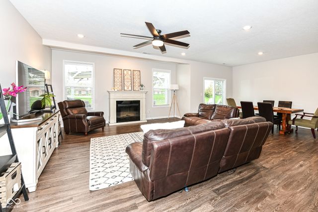 698 Ridge Gate Drive, Brownsburg, IN 46112