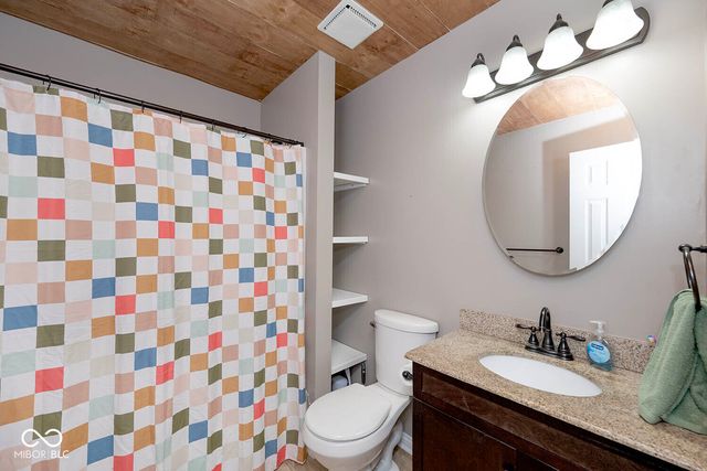 5469 W Village Drive, New Palestine, IN 46163