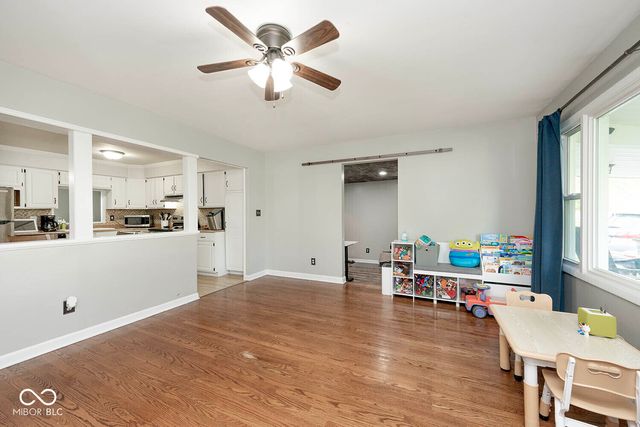 5469 W Village Drive, New Palestine, IN 46163