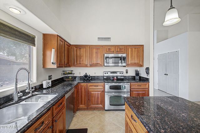 7509 W MESCAL Street, Peoria, AZ 85345