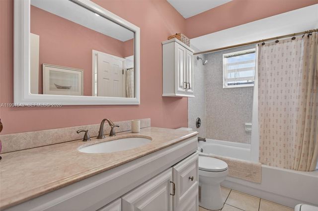 4299 NW 16th St 202, Lauderhill, FL 33313