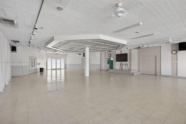 4299 NW 16th St 202, Lauderhill, FL 33313