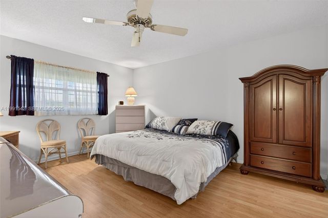 4299 NW 16th St 202, Lauderhill, FL 33313