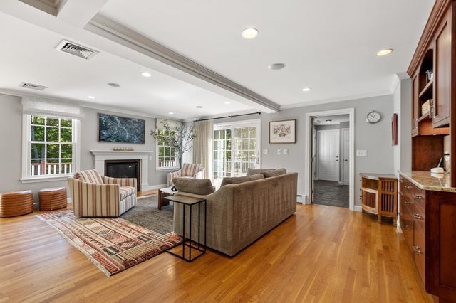 111 Old Pickard Rd, Concord, MA 01742