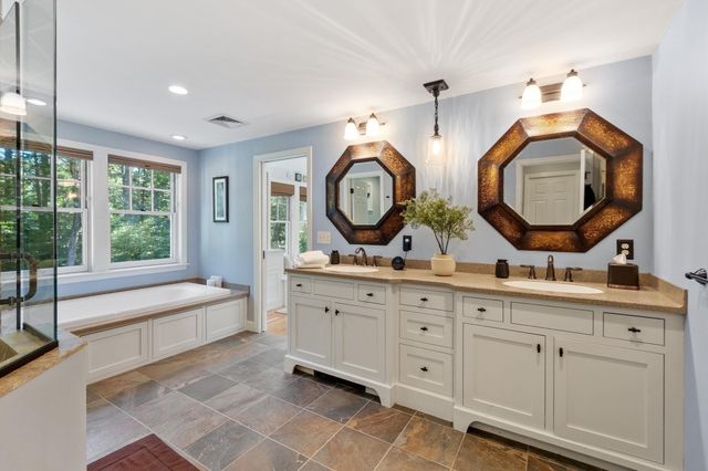 111 Old Pickard Rd, Concord, MA 01742